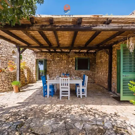 Villa All'ombra Del Carrubo