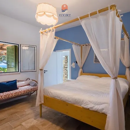 Villa All'ombra Del Carrubo
